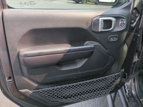 Used 2020 Jeep Gladiator Rubicon image 22