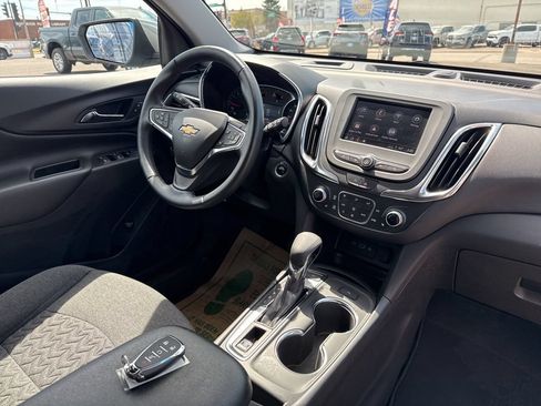 Used 2024 Chevrolet Equinox LT AWD/4WD image 37