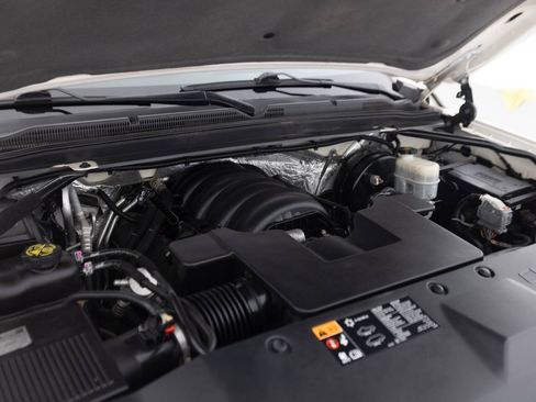 Used 2015 Chevrolet Suburban LT AWD/4WD image 42
