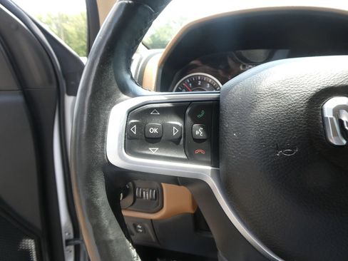 Used 2019 RAM 1500 Big Horn AWD/4WD image 17