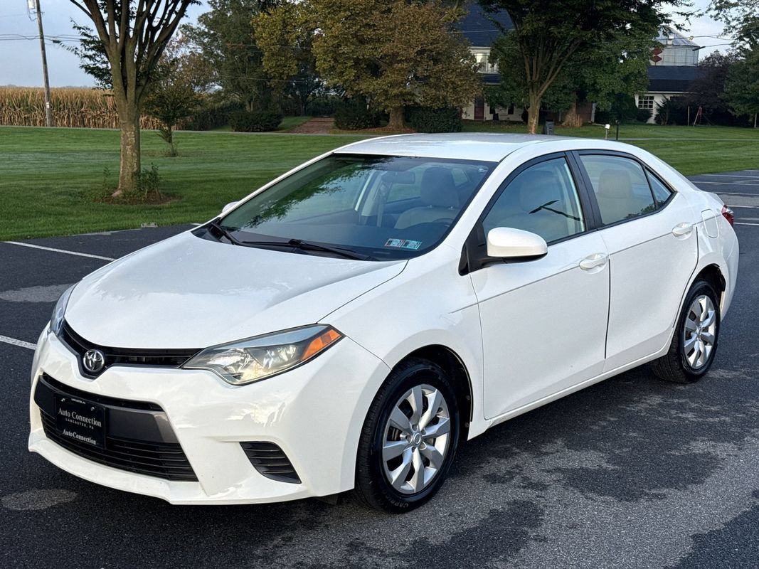 Used 2016 Toyota Corolla LE FWD image 3