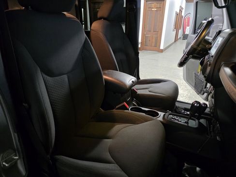 Used 2016 Jeep Wrangler Unlimited Sport w/ Quick Order Package 24S image 18