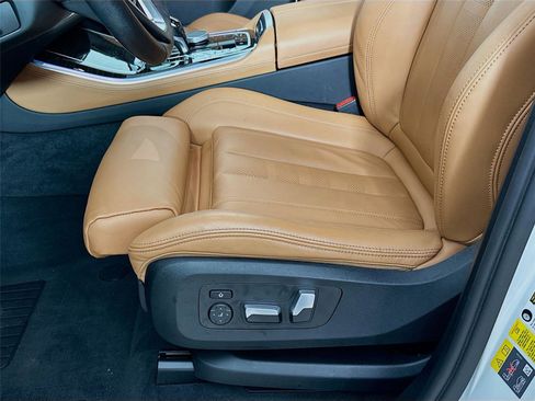 Certified 2022 BMW X5 xDrive45e image 19