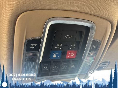 Used 2019 RAM 1500 Laramie AWD/4WD image 15