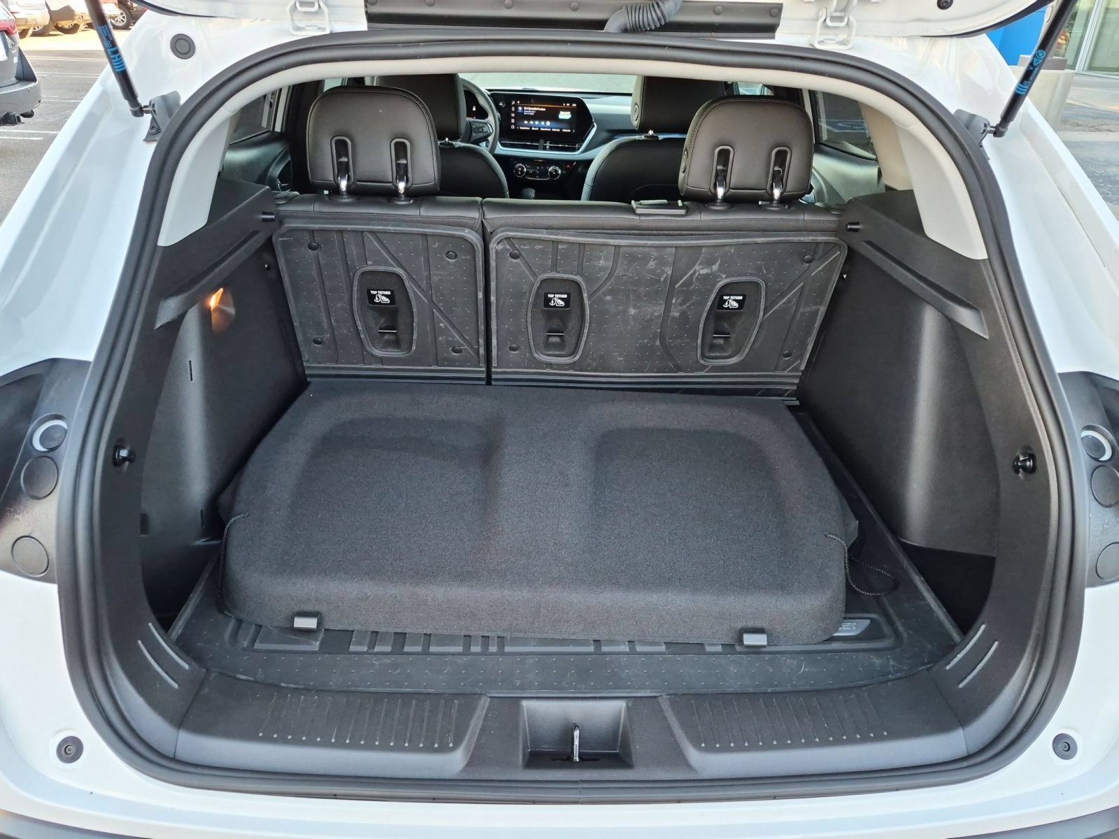 Used 2024 Chevrolet Trax LT FWD image 25