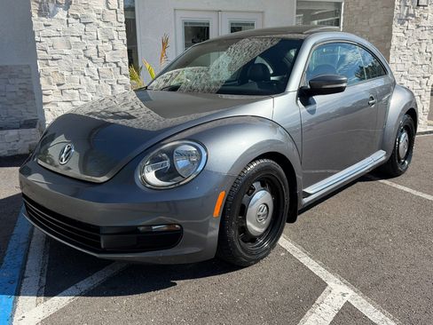 Used 2014 Volkswagen Beetle 2.5 image 3