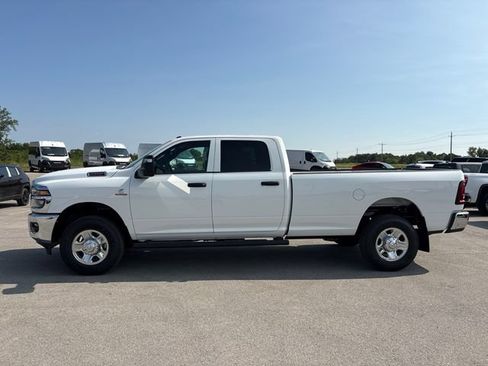 New 2026 RAM 2500 Tradesman AWD/4WD image 38