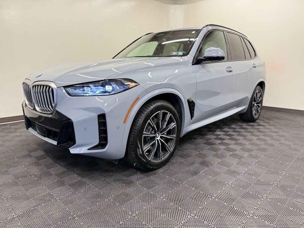 Used 2024 BMW X5 xDrive40i w/ M Sport Package AWD/4WD image 1