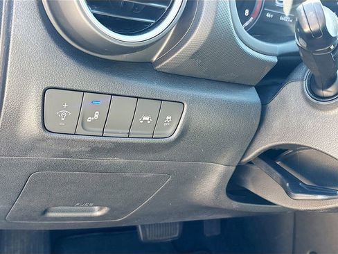 Used 2018 Hyundai Kona SEL w/ SEL Tech Package 02 image 10