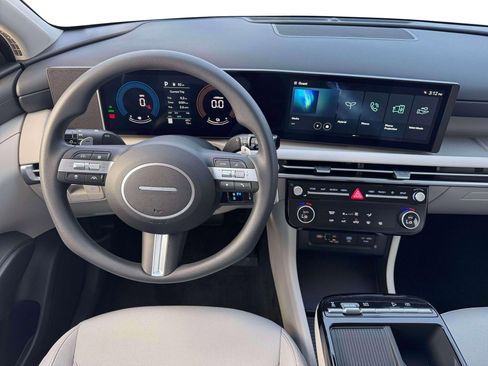 New 2026 Hyundai Tucson Blue SE image 17