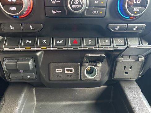Used 2020 Chevrolet Silverado 1500 RST w/ Texas Edition AWD/4WD image 15