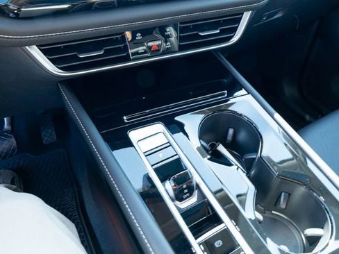 New 2026 Volkswagen Atlas SE image 23