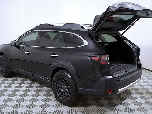 Used 2025 Subaru Outback Touring XT image 10
