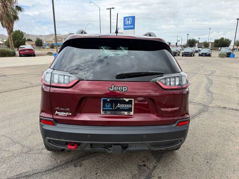 Used 2021 Jeep Cherokee Trailhawk w/ Technology Group AWD/4WD image 7