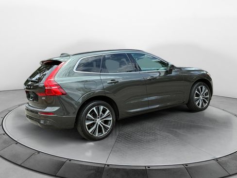 Used 2022 Volvo XC60 B5 Momentum w/ Protection Package Premier FWD image 7