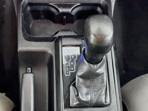 Used 2022 Toyota Tacoma SR RWD image 18