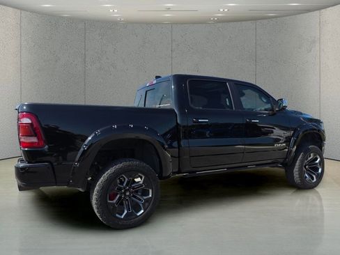 Used 2022 RAM 1500 Laramie AWD/4WD image 3