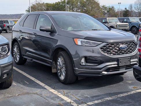 Used 2021 Ford Edge Titanium w/ Equipment Group 301A image 3