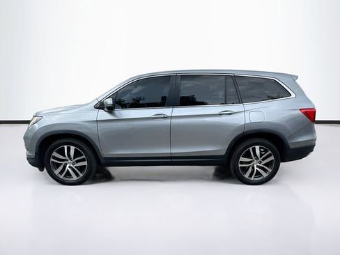 Used 2017 Honda Pilot EX image 4
