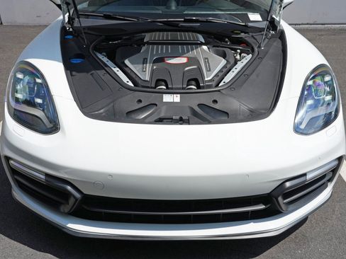 Used 2019 Porsche Panamera GTS AWD/4WD image 8