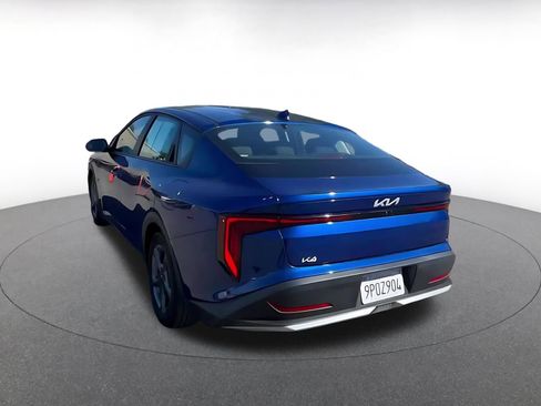 Used 2025 Kia K4 LXS image 11