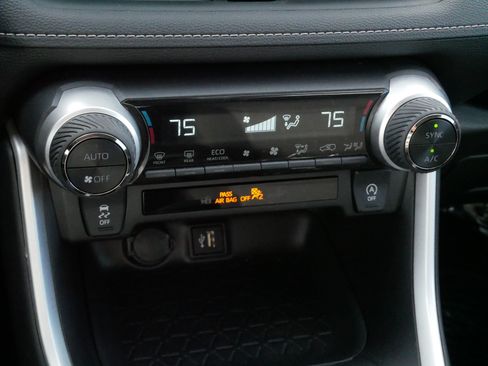 Certified 2025 Toyota RAV4 XLE AWD/4WD image 23