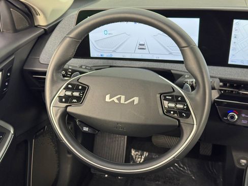 Used 2022 Kia EV6 Wind image 18