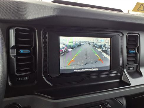 Used 2023 Ford Bronco Black Diamond image 10