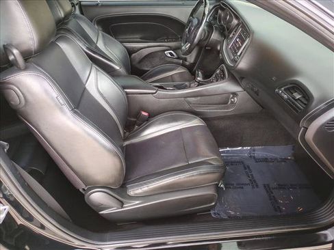 Used 2020 Dodge Challenger SXT w/ Plus Package image 21