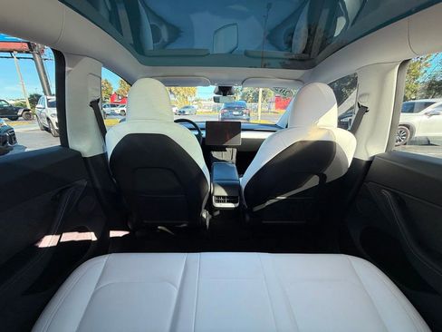 Used 2024 Tesla Model Y Long Range image 27