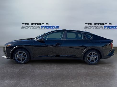 Used 2025 Kia K4 LXS image 8