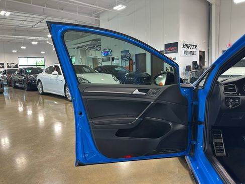 Used 2021 Volkswagen GTI SE FWD image 11