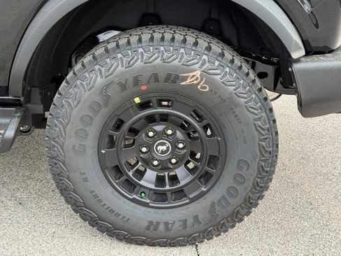 New 2026 Ford Bronco Outer Banks image 4