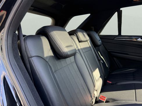 Used 2017 Mercedes-Benz GLE 350 4MATIC w/ Premium 2 Package image 45