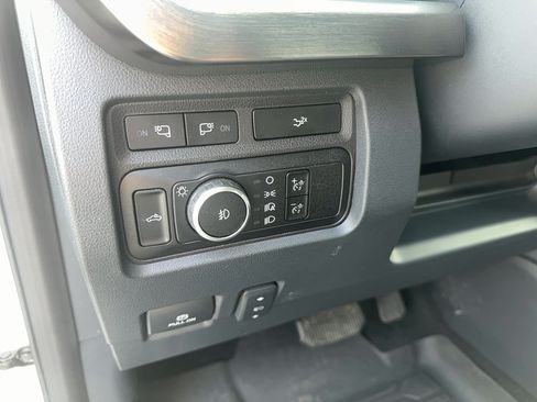 Used 2023 Ford F350 Lariat w/ Lariat Ultimate Package AWD/4WD image 23