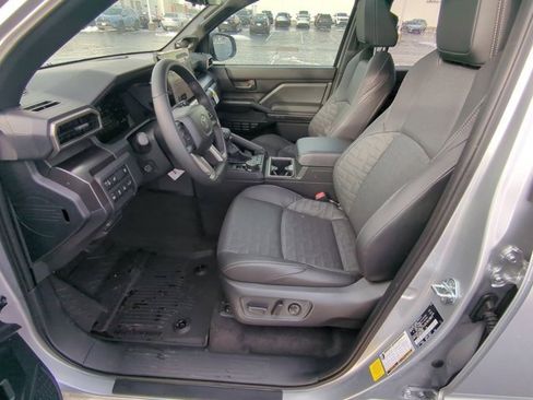 Used 2025 Toyota 4Runner TRD Off-Road Premium image 8