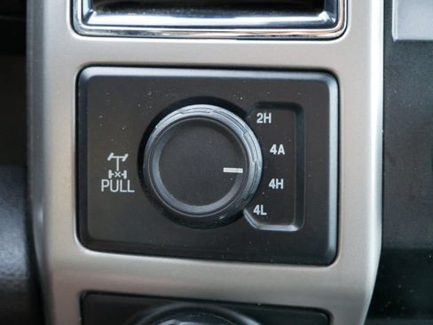 Used 2019 Ford F150 Lariat w/ Equipment Group 502A Luxury AWD/4WD image 22