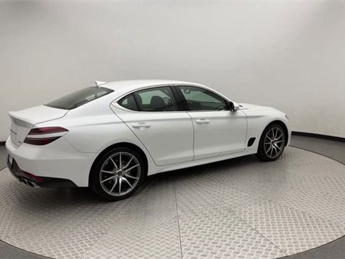 Used 2023 Genesis G70 2.0T image 2