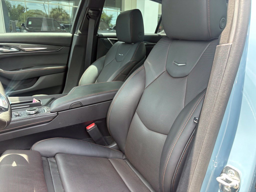 Used 2025 Cadillac CT5 V RWD image 10