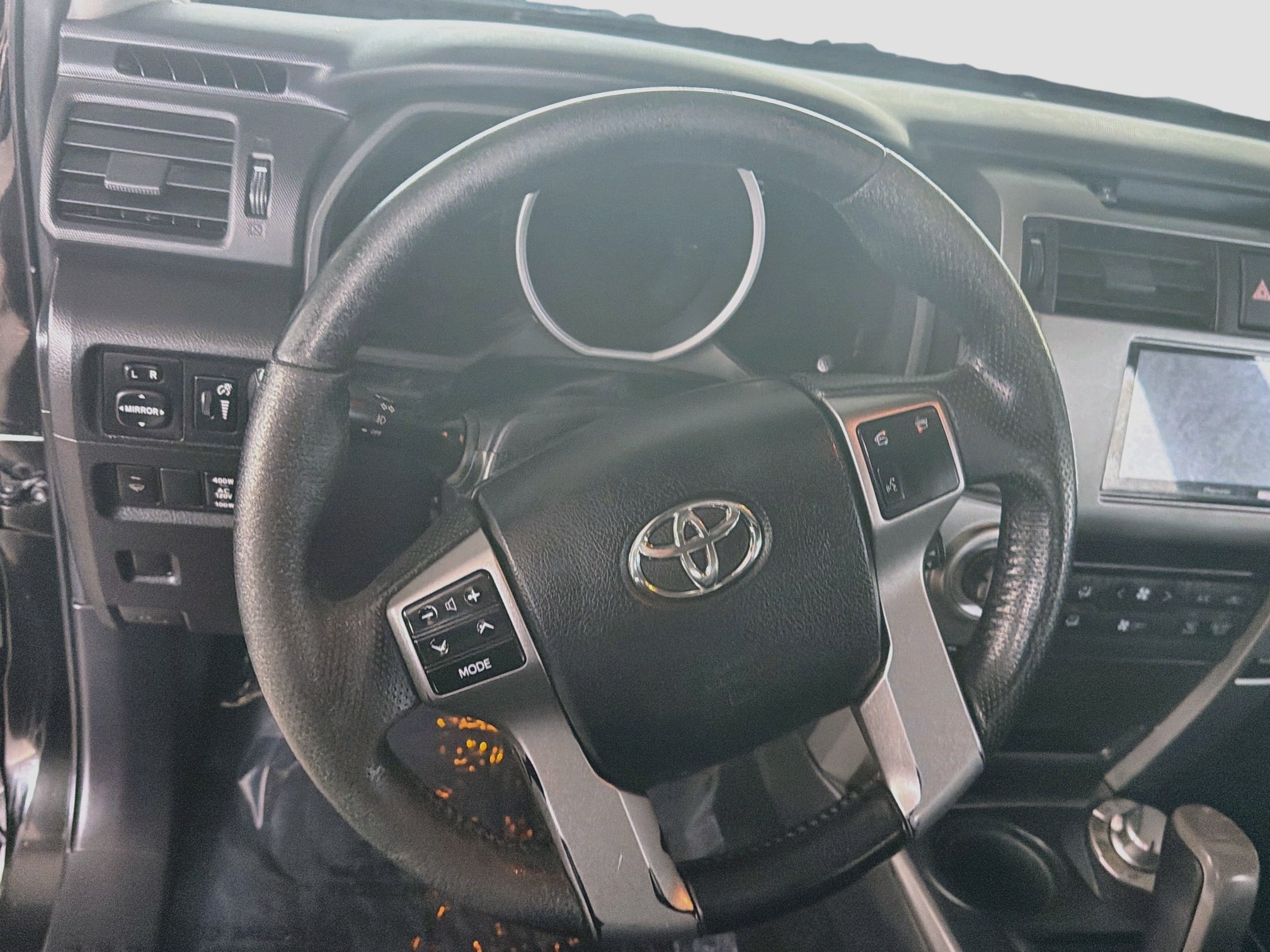 Used 2012 Toyota 4Runner Limited AWD/4WD image 17
