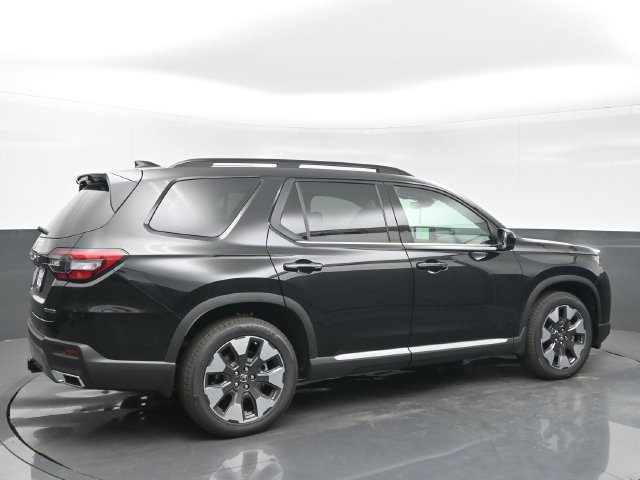New 2026 Honda Pilot Touring image 6