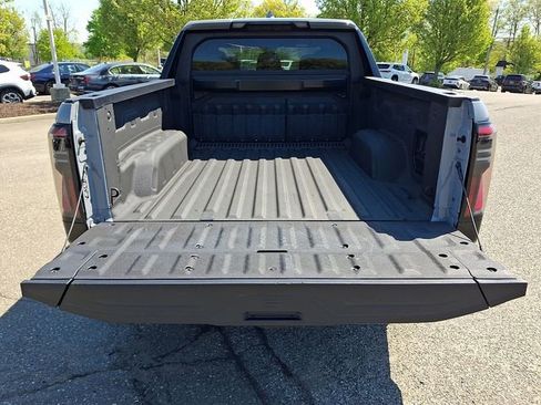 Used 2024 GMC Sierra EV Denali AWD/4WD image 29