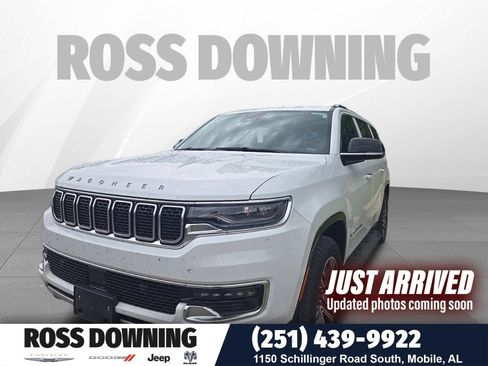 Used 2025 Jeep Wagoneer Series II AWD/4WD image 1