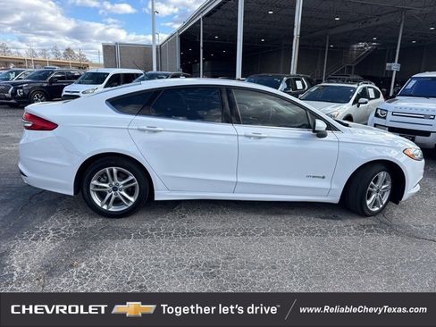 Used 2018 Ford Fusion S image 9