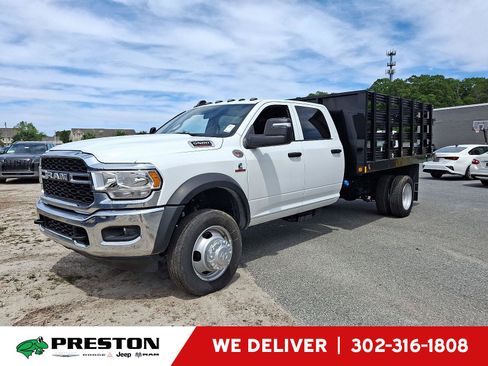 New 2024 RAM 5500 Tradesman w/ Chrome Appearance Group image 1