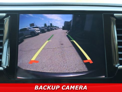 Used 2018 Chrysler Pacifica Touring-L Plus FWD image 19
