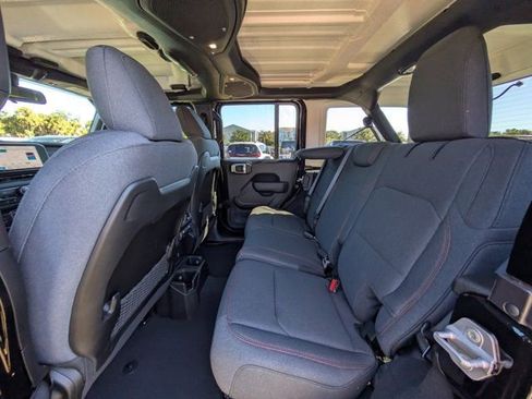 New 2026 Jeep Wrangler Unlimited Rubicon AWD/4WD image 11