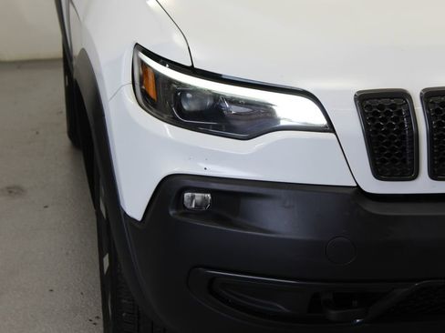 Used 2020 Jeep Cherokee Latitude w/ Quick Order Package 26F North AWD/4WD image 4