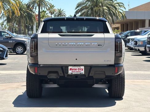 New 2026 GMC Hummer EV 4x4 Crew Cab image 5