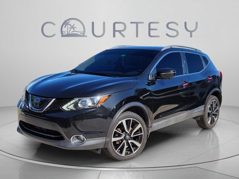 Used 2018 Nissan Rogue Sport SL FWD image 1